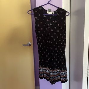 romper fits a small also!